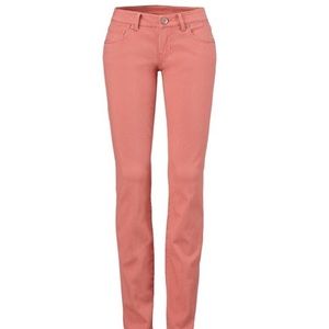 NWT Cabi Spring ‘18 Brick Dust Skinny Jean Size 6